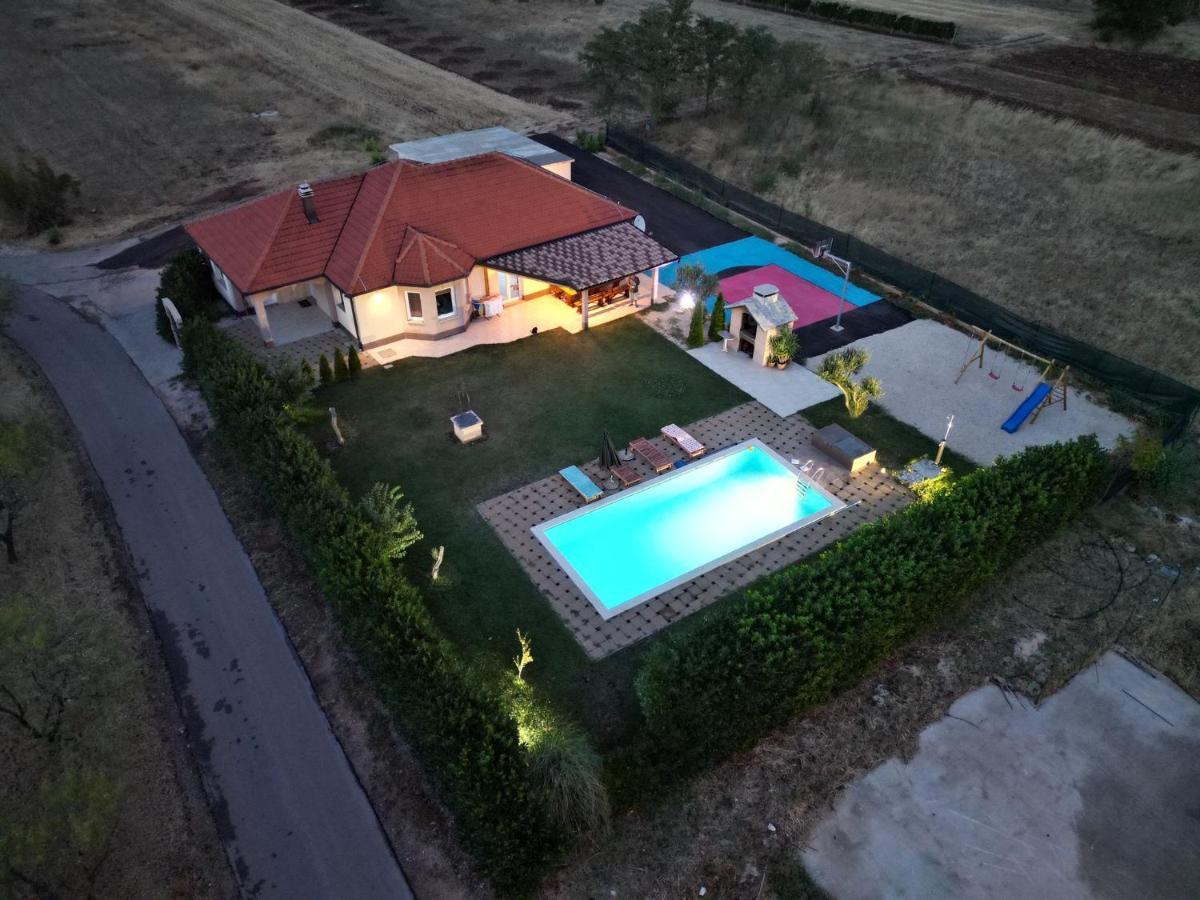 Villa Six Brothers Juricici Exterior photo