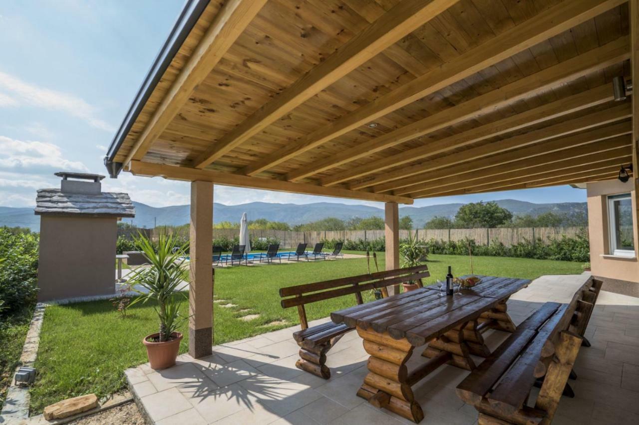 Villa Six Brothers Juricici Exterior photo